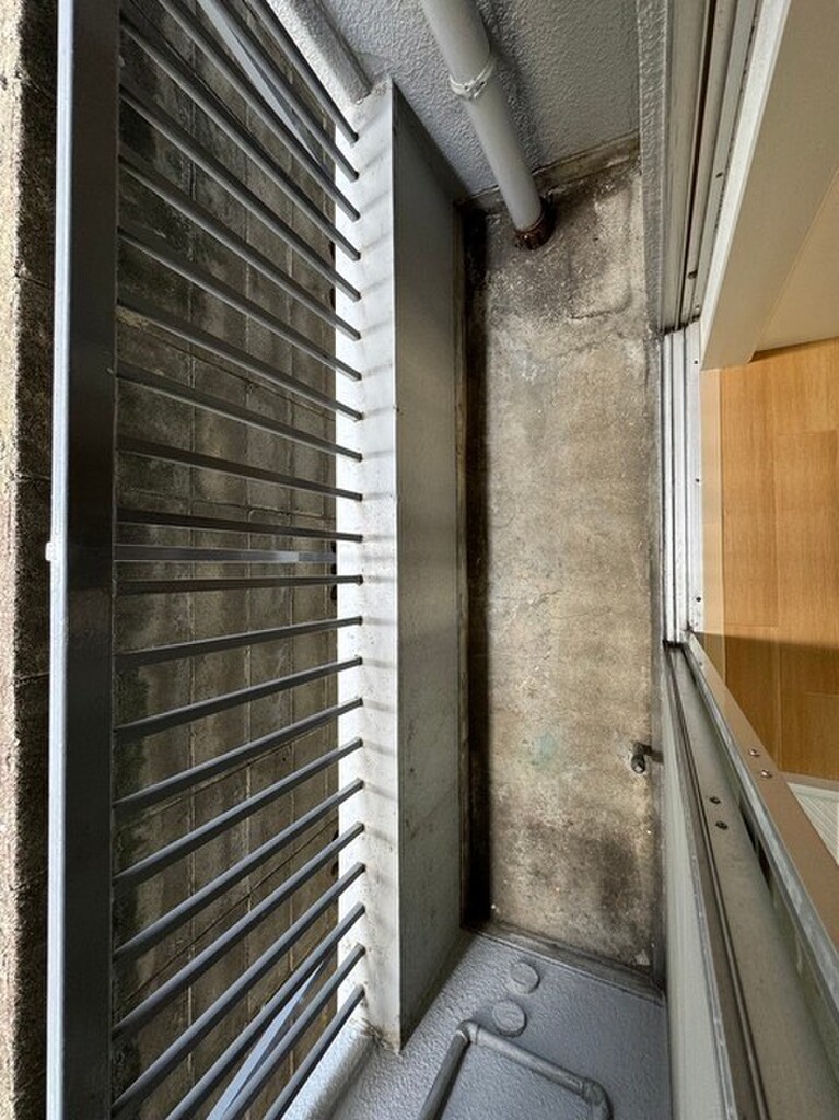 (11/18) バルコニー (11/18) バルコニー