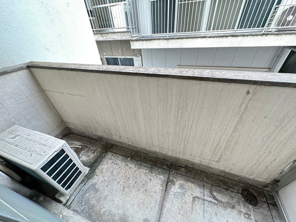 (10/18) バルコニー