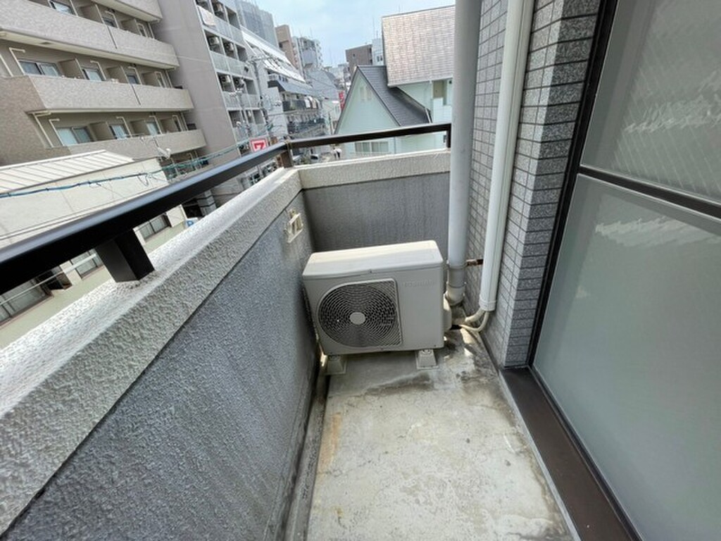 (10/20) バルコニー (10/20) バルコニー