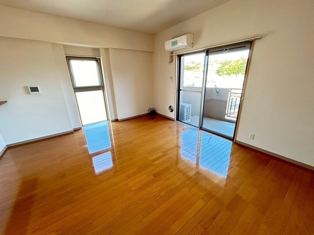 (14/31) 他号室の写真です