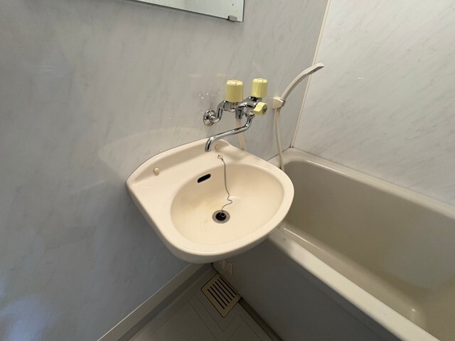 SHIビル