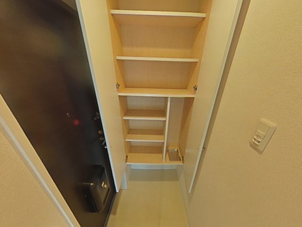 (11/23) 玄関 (11/23) 玄関