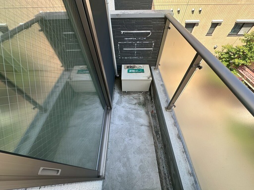 (13/25) バルコニー (13/25) バルコニー