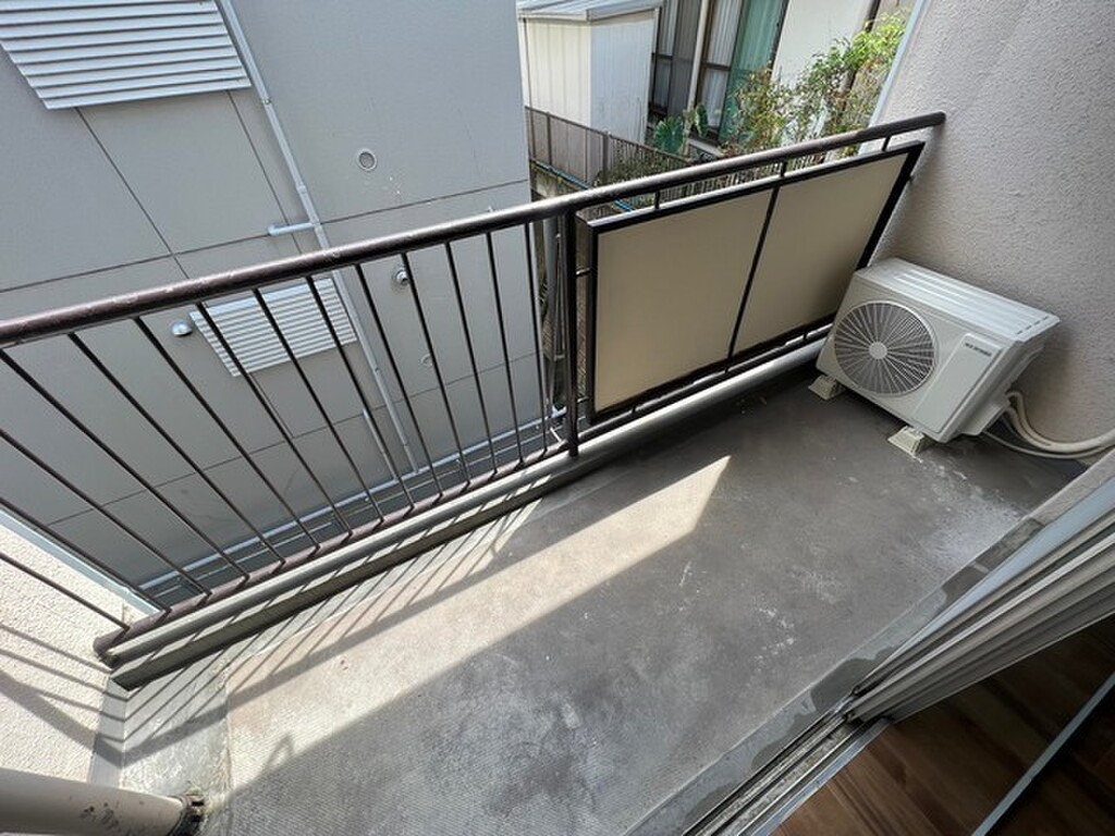 (11/25) バルコニー