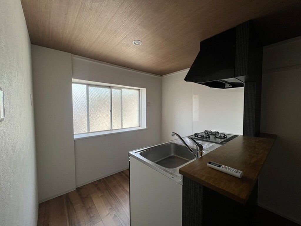 (17/25) キッチン