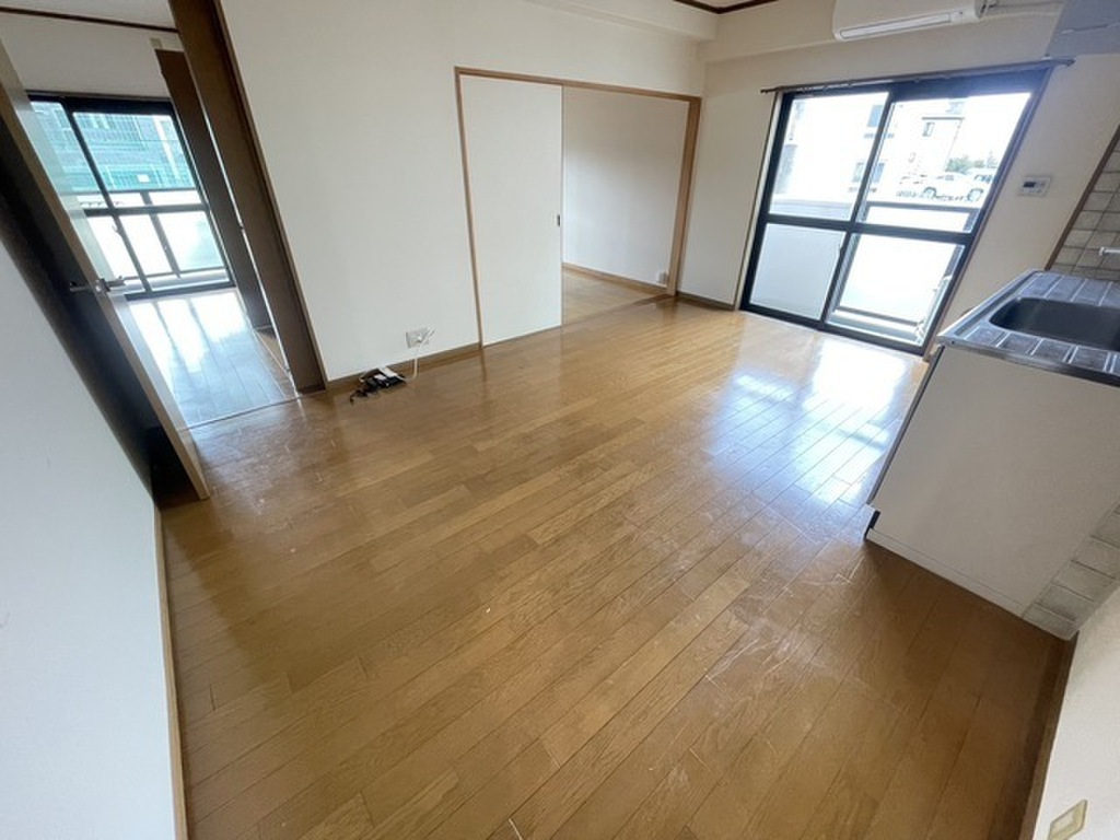 (2/23) 居室・リビング (2/23) 居室・リビング