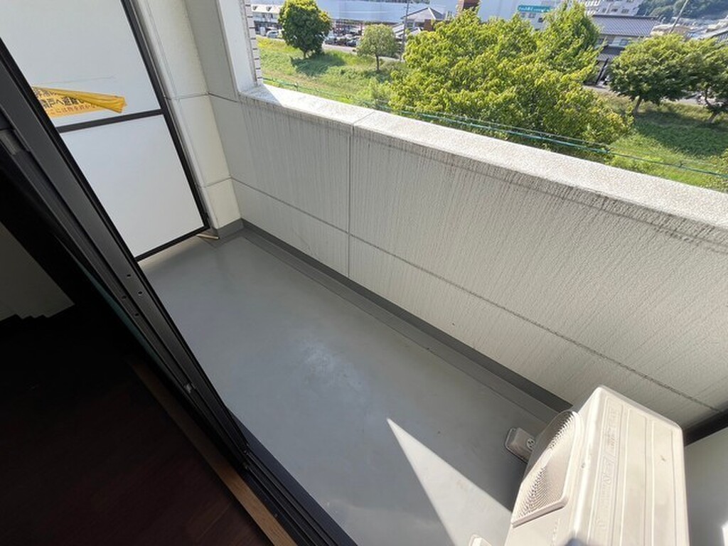 (12/23) バルコニー