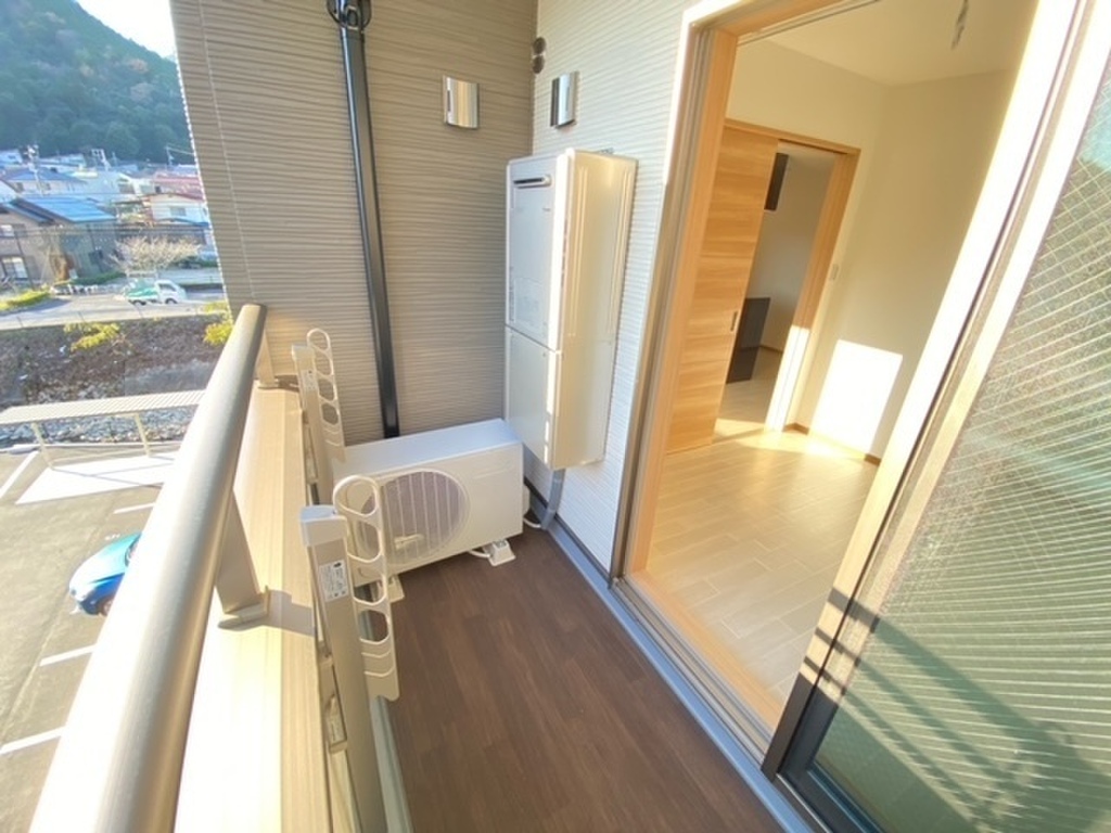 (11/23) バルコニー (11/23) バルコニー