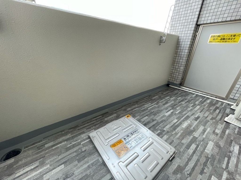 (16/28) バルコニー