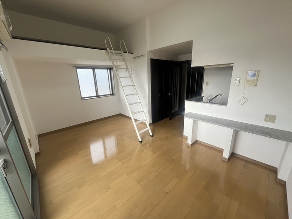 (2/20) 別階3号室