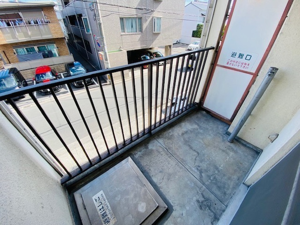 (13/20) バルコニー (13/20) バルコニー