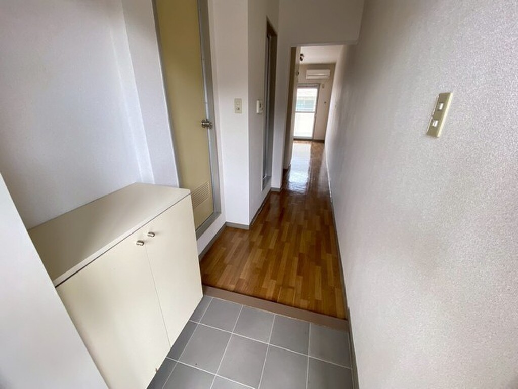 (10/22) 玄関 (10/22) 玄関