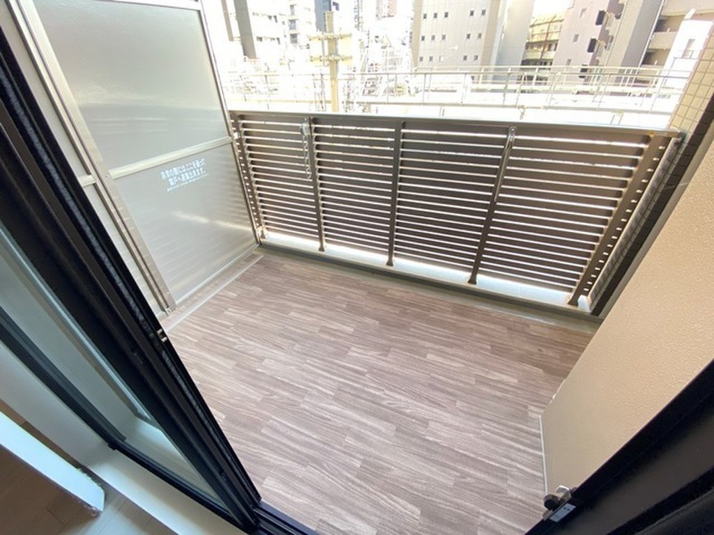 (12/18) バルコニー (12/18) バルコニー