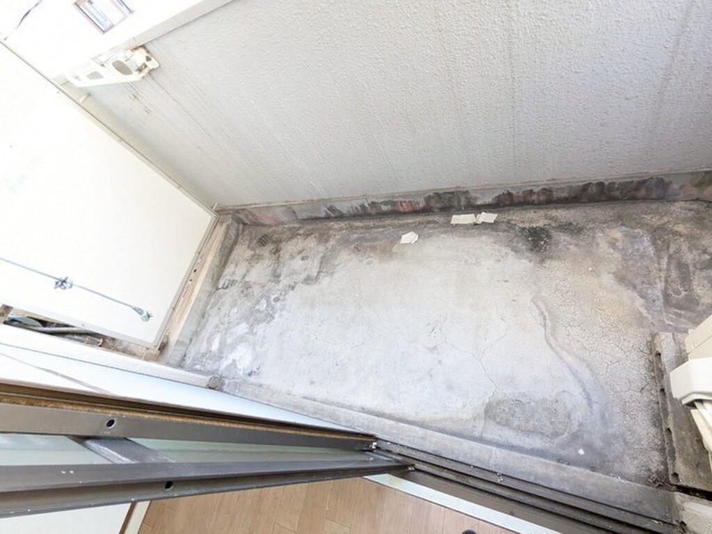 (13/22) バルコニー