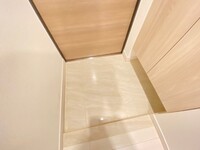 ※写真は建築中のもの　別号室です