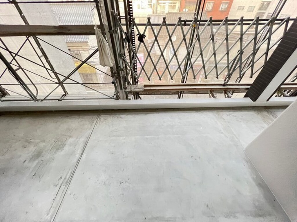 (11/18) バルコニー