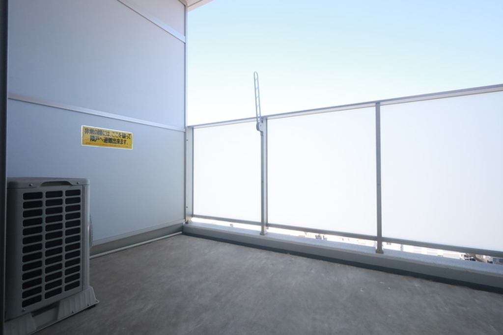 (13/25) バルコニー (13/25) バルコニー