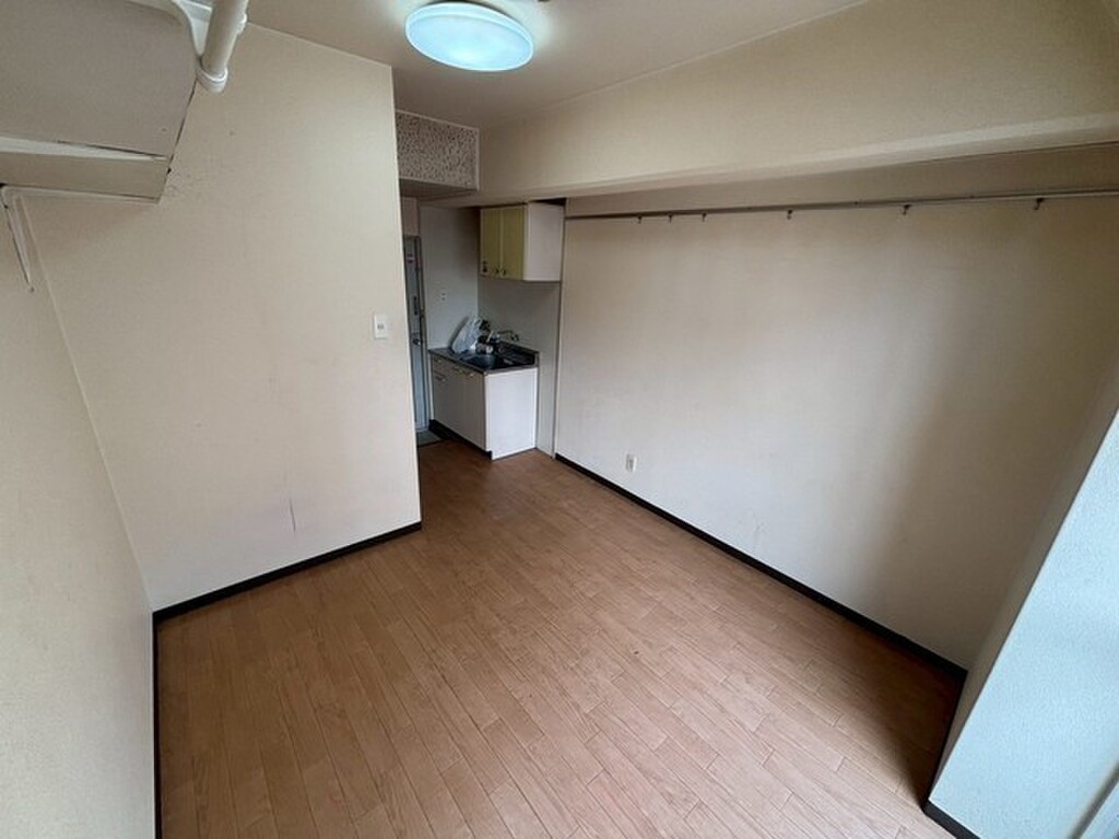 (15/21) 居室・リビング