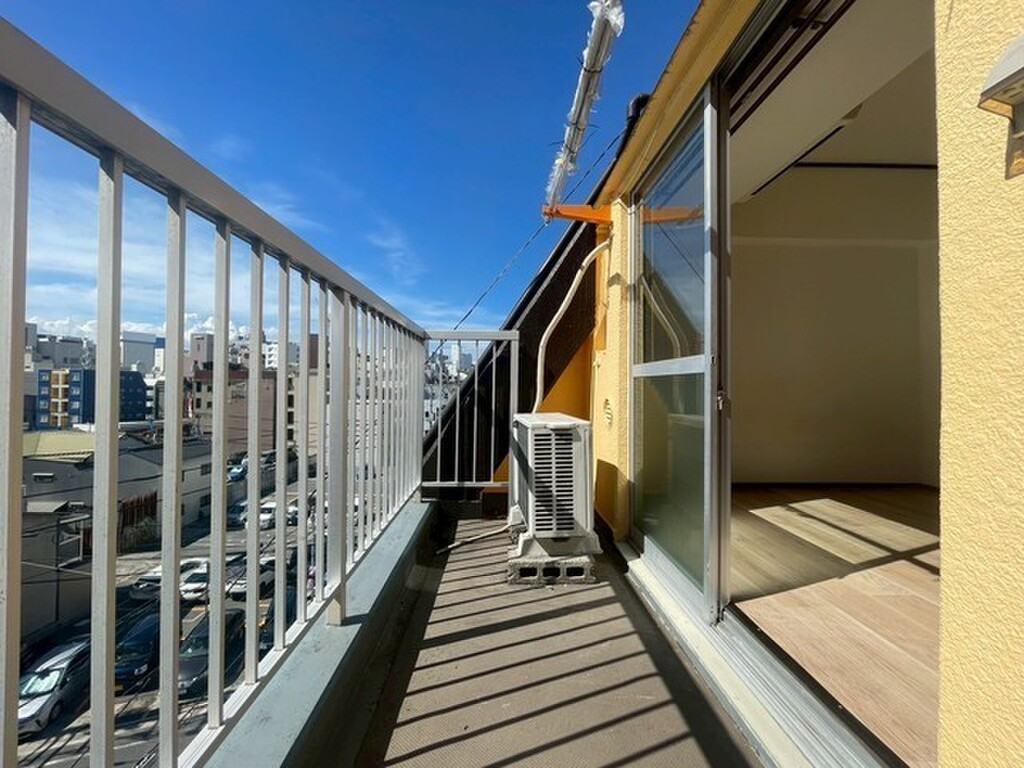 (12/20) バルコニー