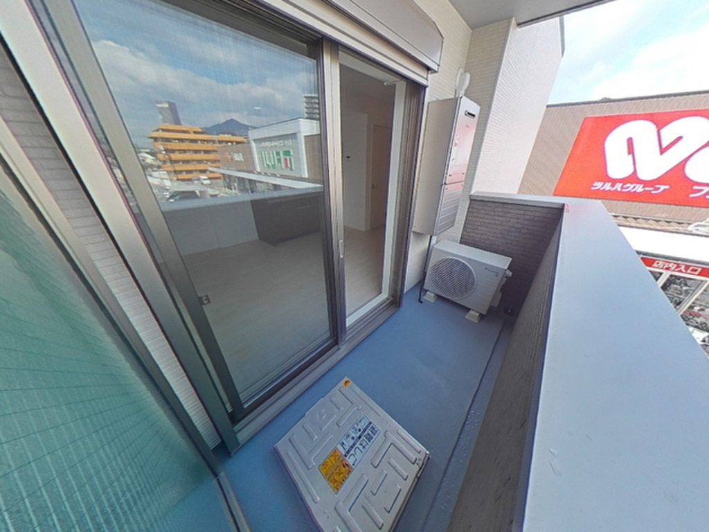 (6/25) バルコニー (6/25) バルコニー