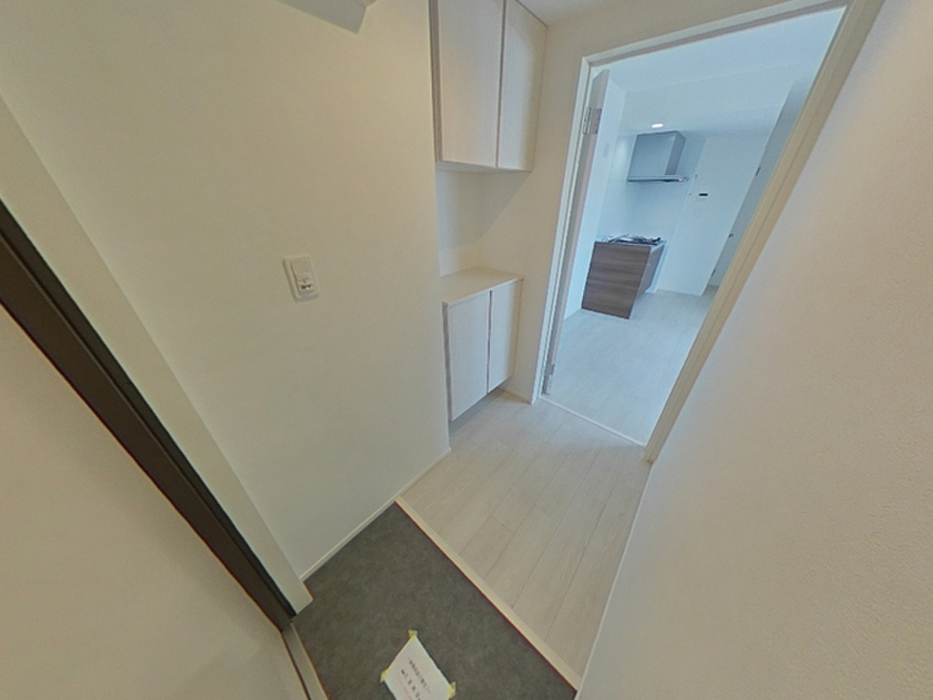 (8/25) 玄関 (8/25) 玄関