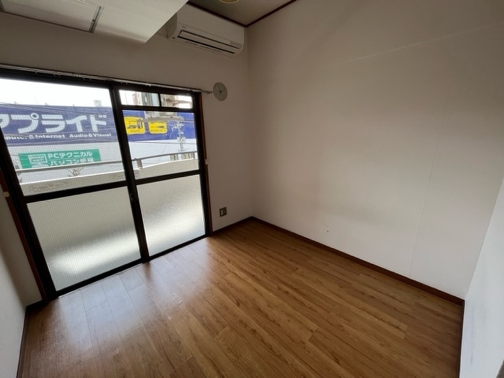 (2/18) 他号室の写真です (2/18) 他号室の写真です