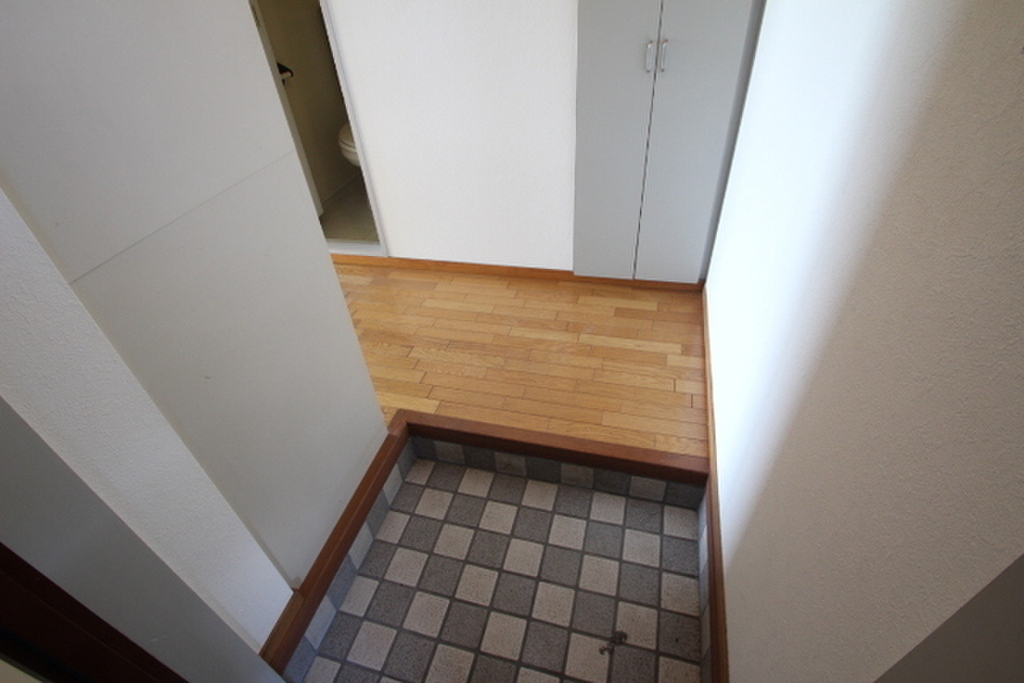 (9/25) 玄関 (9/25) 玄関