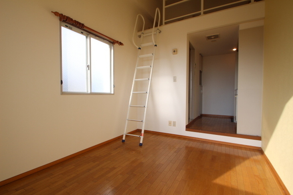 (2/25) 居室・リビング (2/25) 居室・リビング