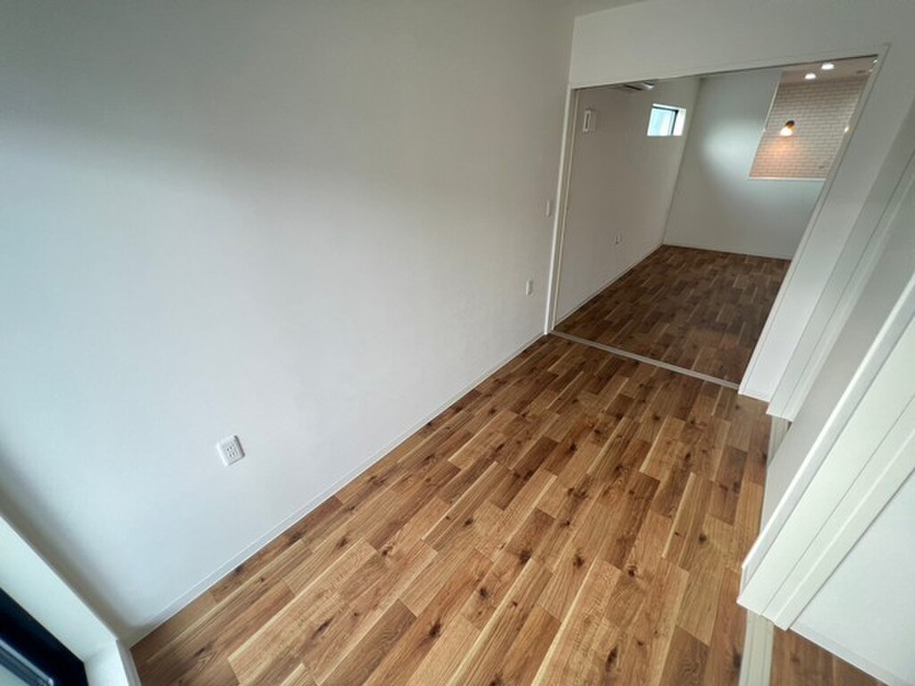 (16/32) 居室・リビング