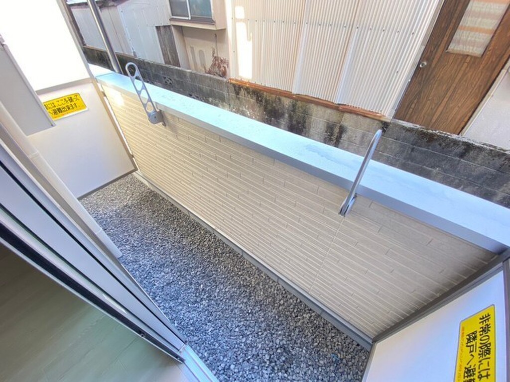 (13/26) バルコニー