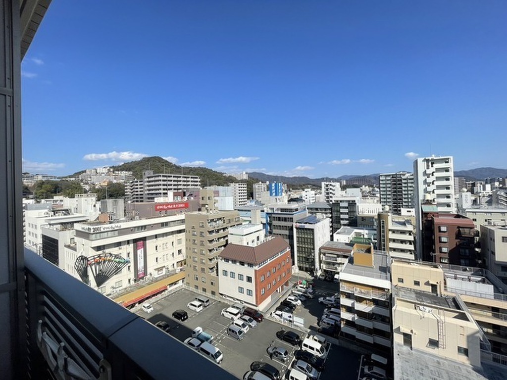 (13/21) 眺望 (13/21) 眺望