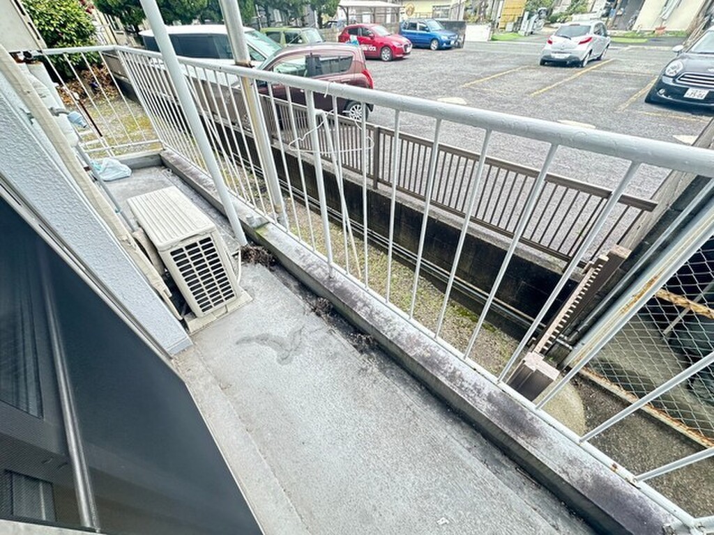 (12/18) バルコニー (12/18) バルコニー