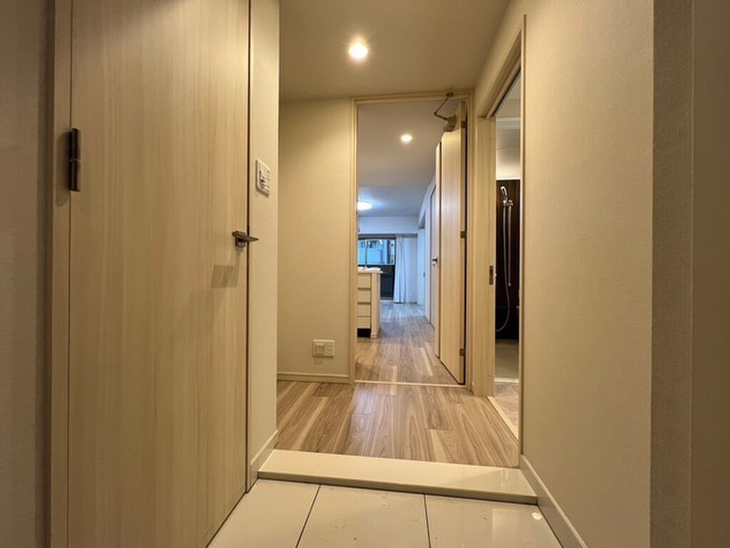 (9/18) 玄関 (9/18) 玄関