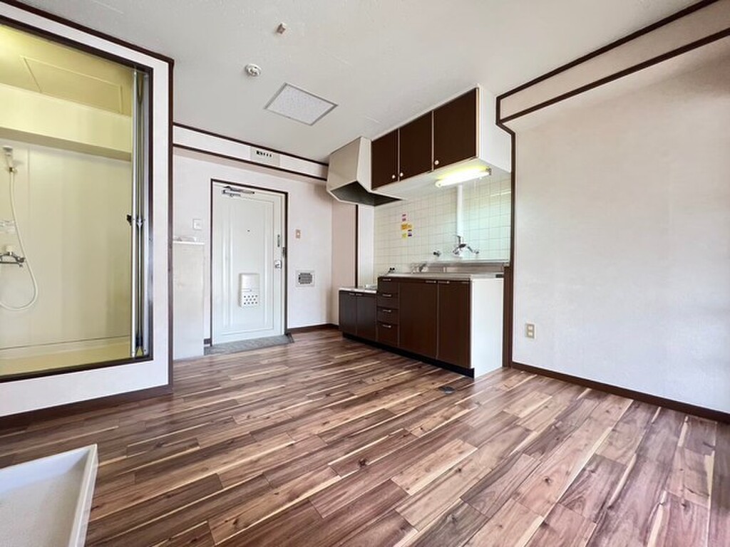 (2/18) 居室・リビング (2/18) 居室・リビング