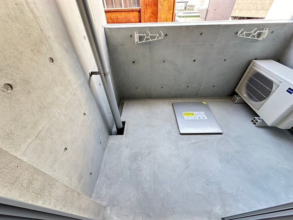 (8/18) バルコニー