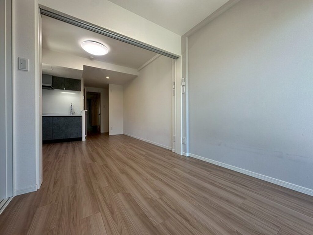 (16/28) 居室・リビング