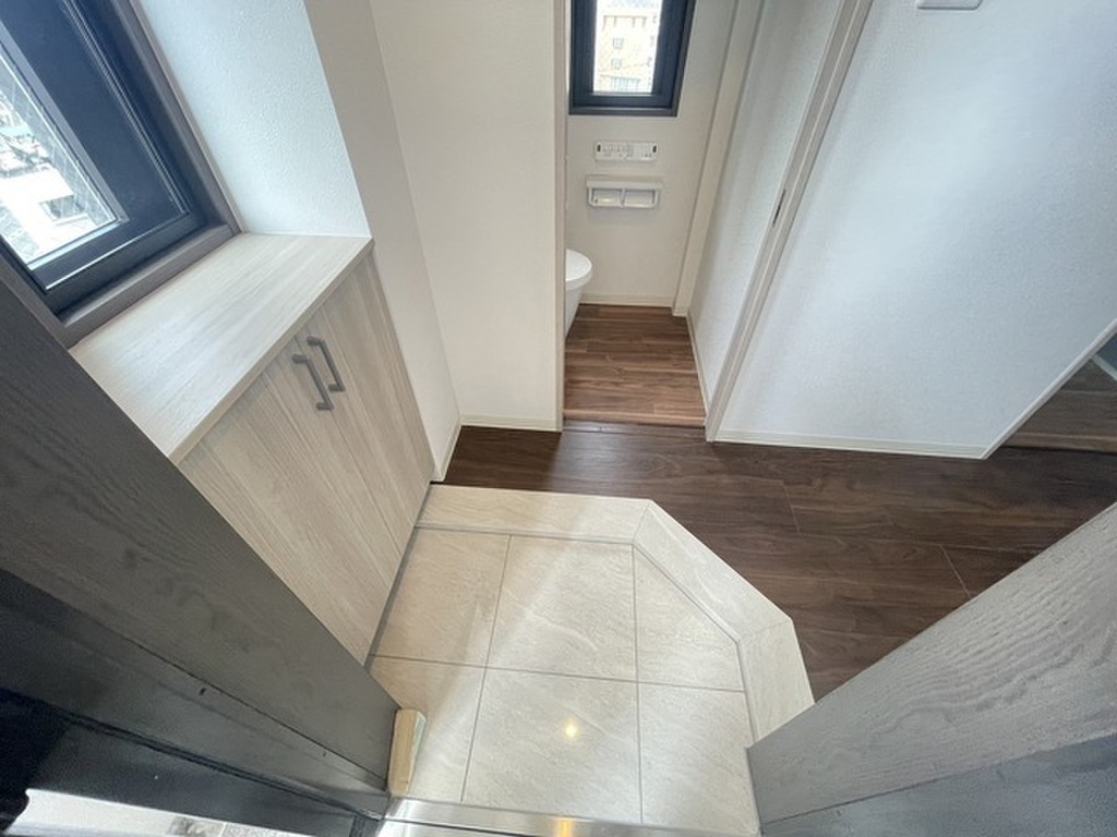 (7/24) 玄関 (7/24) 玄関