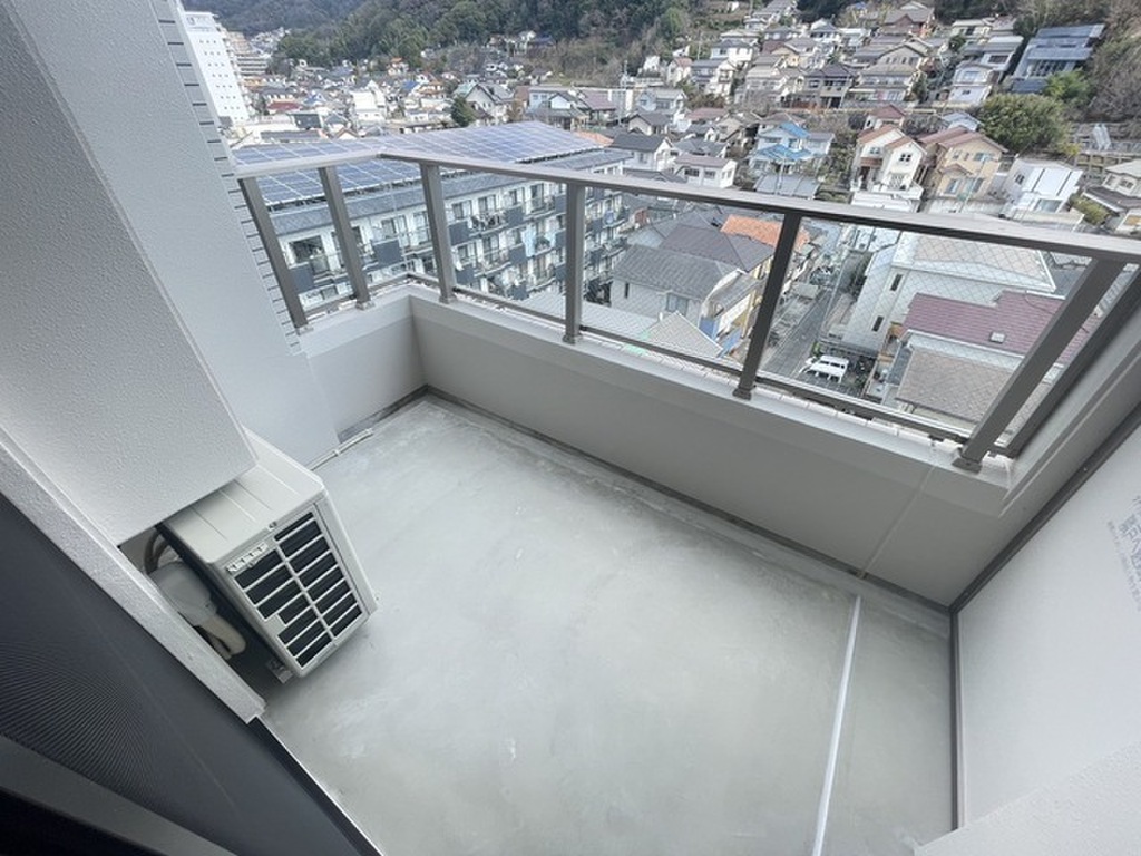(13/24) バルコニー (13/24) バルコニー