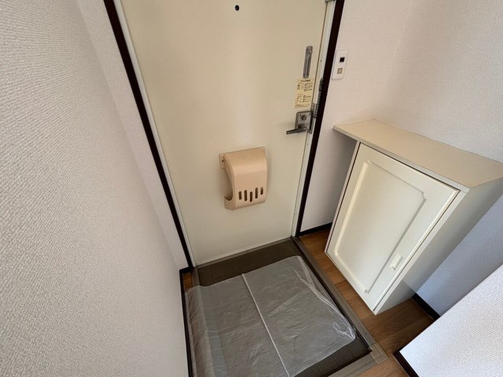 (8/22) 玄関 (8/22) 玄関