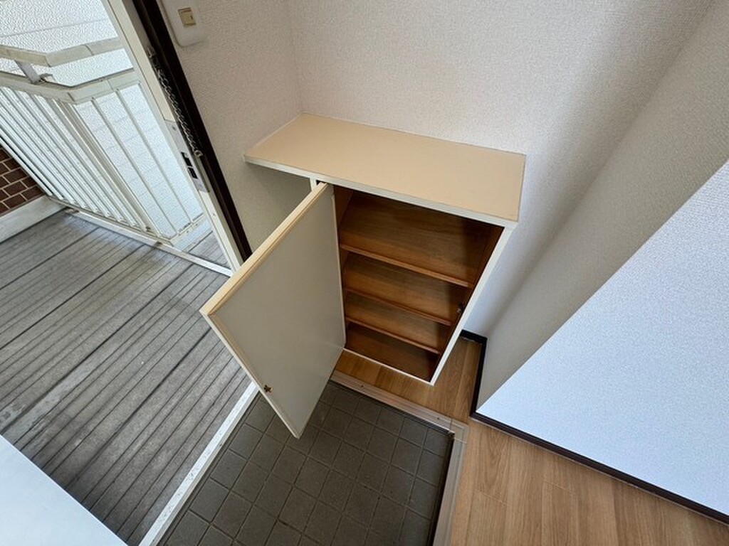 (16/22) 玄関 (16/22) 玄関