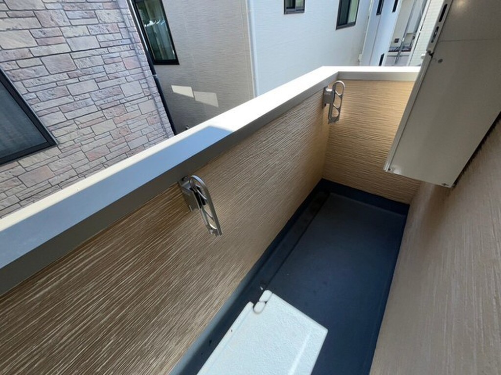 (13/30) バルコニー