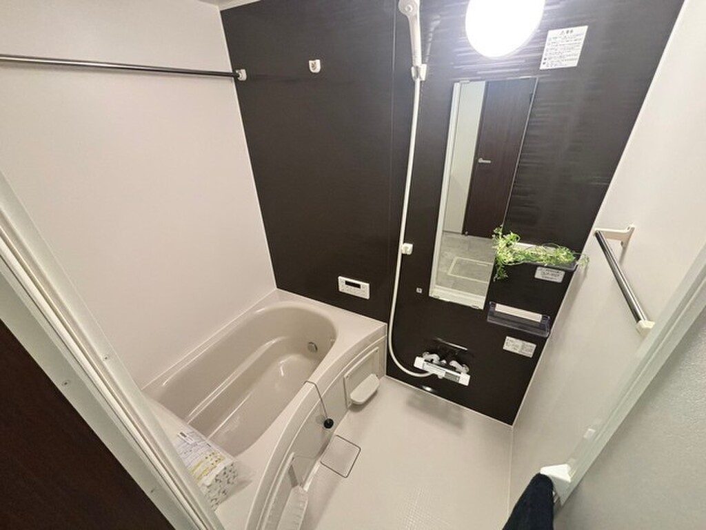 (4/33) バス (4/33) バス