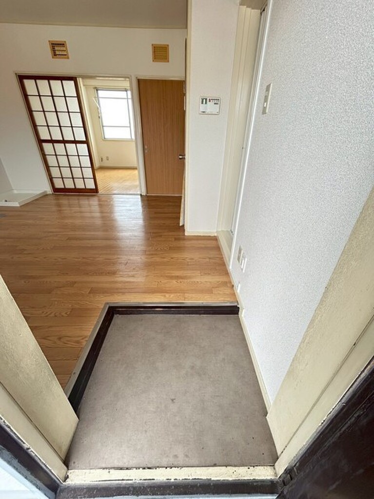 (8/21) 玄関 (8/21) 玄関