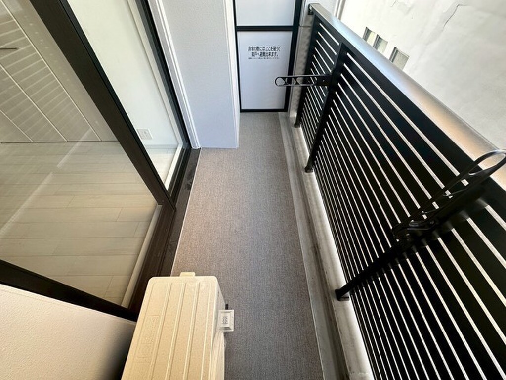 (13/25) バルコニー (13/25) バルコニー