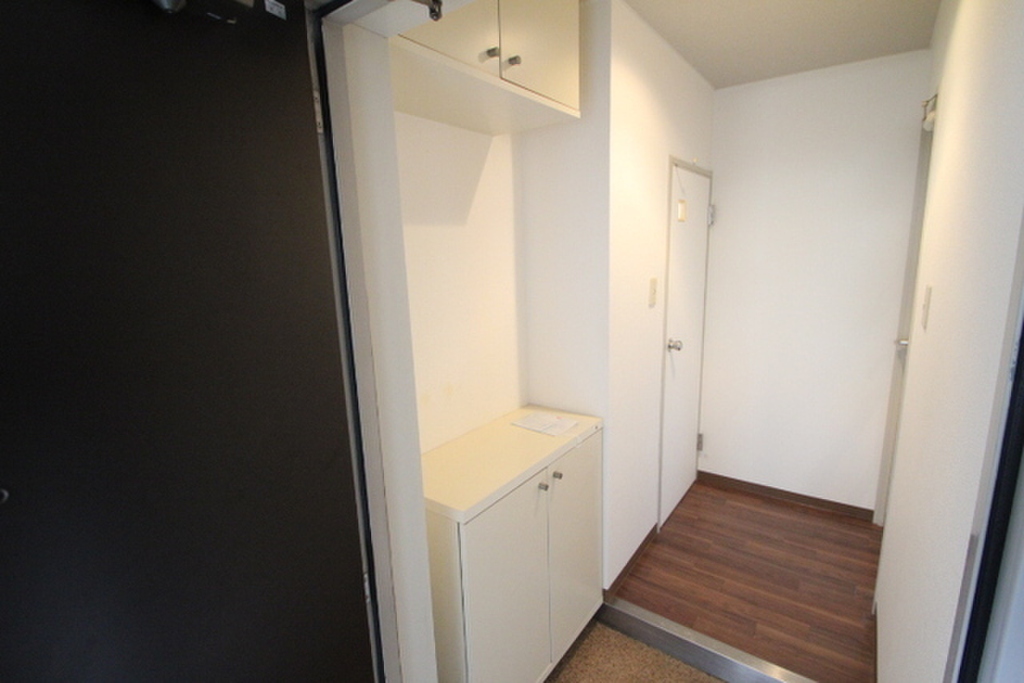 (4/18) 玄関 (4/18) 玄関