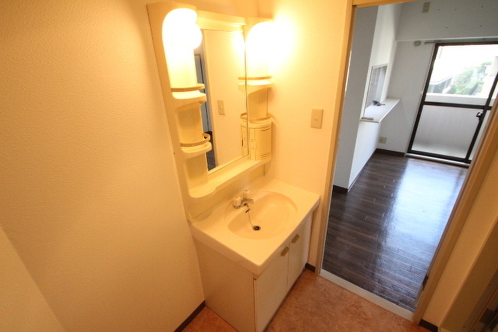 (5/18) 洗面所 (5/18) 洗面所