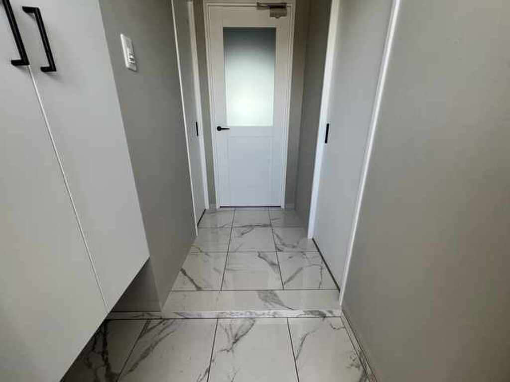 (9/17) 玄関 (9/17) 玄関