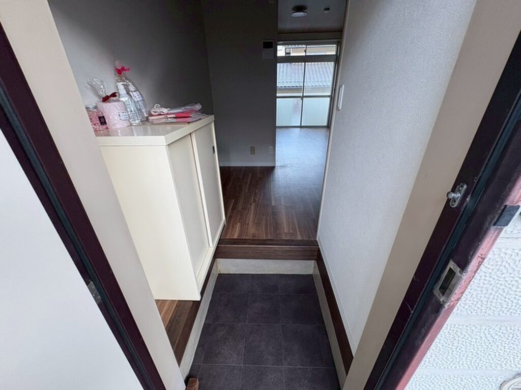 (11/18) 玄関 (11/18) 玄関