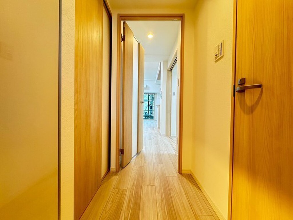 (9/18) 玄関 (9/18) 玄関