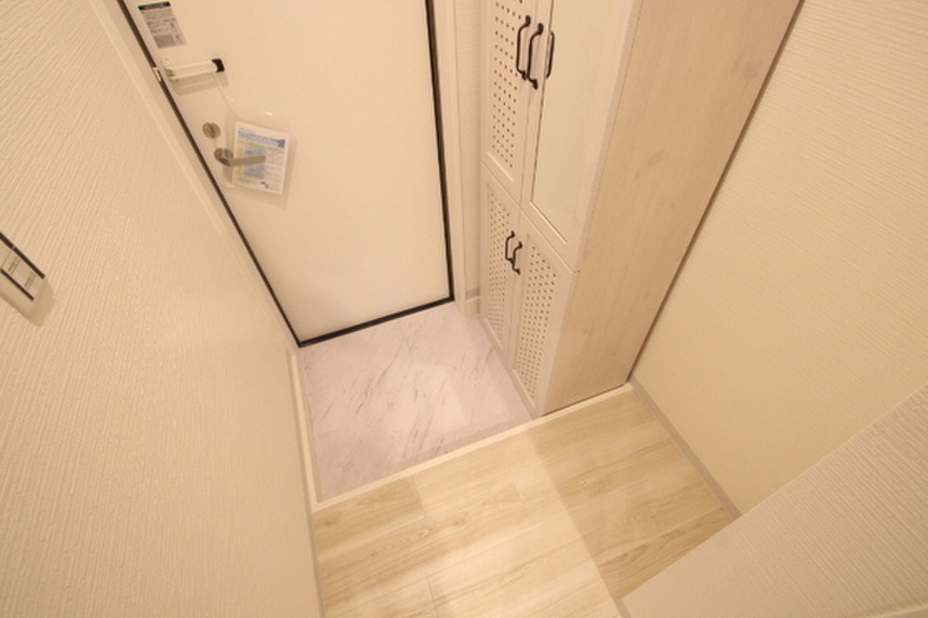 (13/20) 玄関